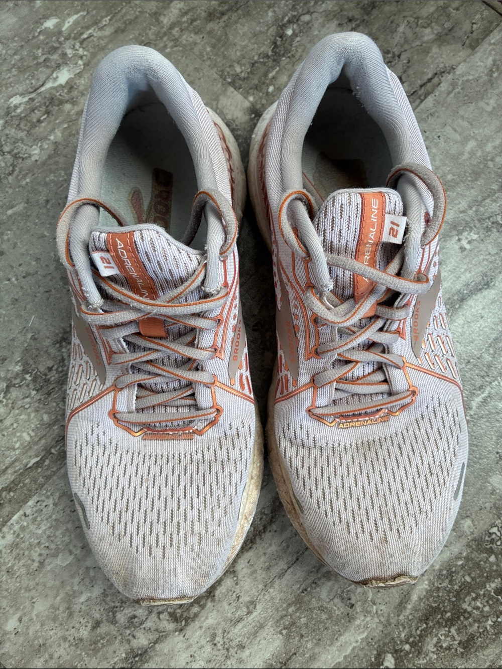 Brooks Adrenaline 21 Women’s 9, well-used fair condition